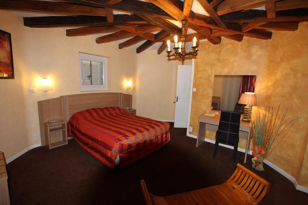 Logis Hotel Restaurant Le Grand Turc L'Oie Номер фото