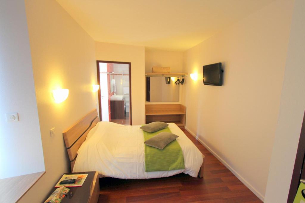 Logis Hotel Restaurant Le Grand Turc L'Oie Номер фото