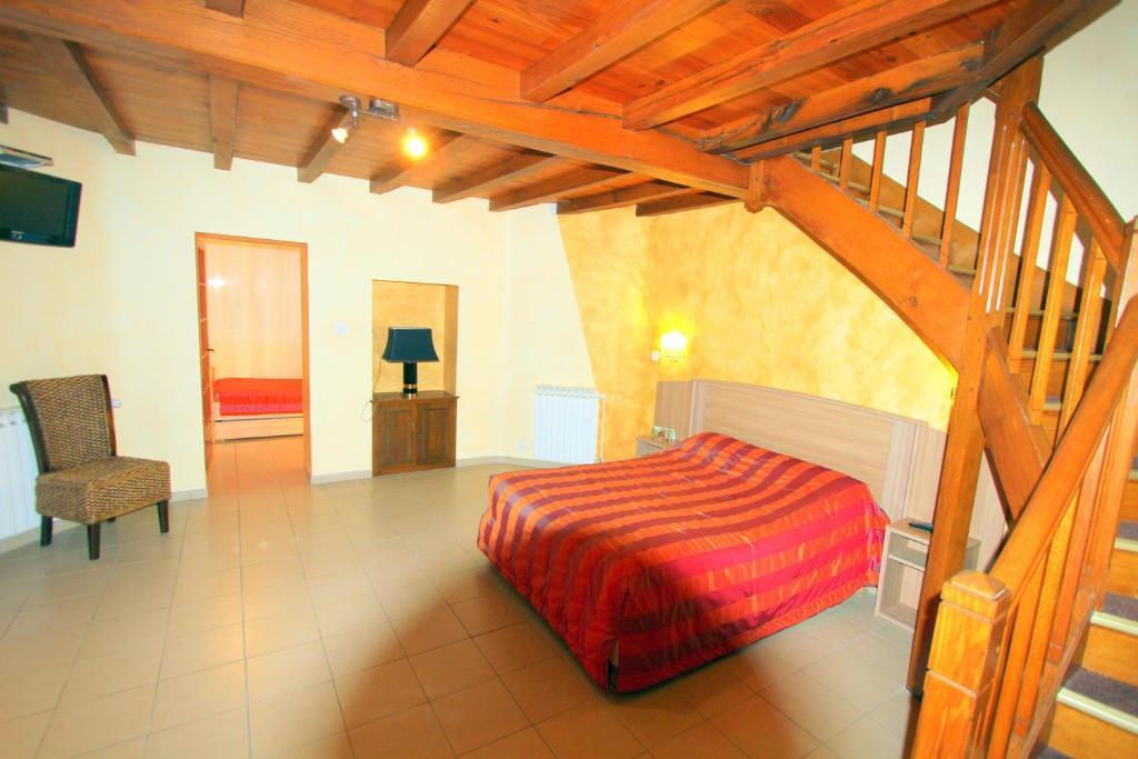 Logis Hotel Restaurant Le Grand Turc L'Oie Номер фото